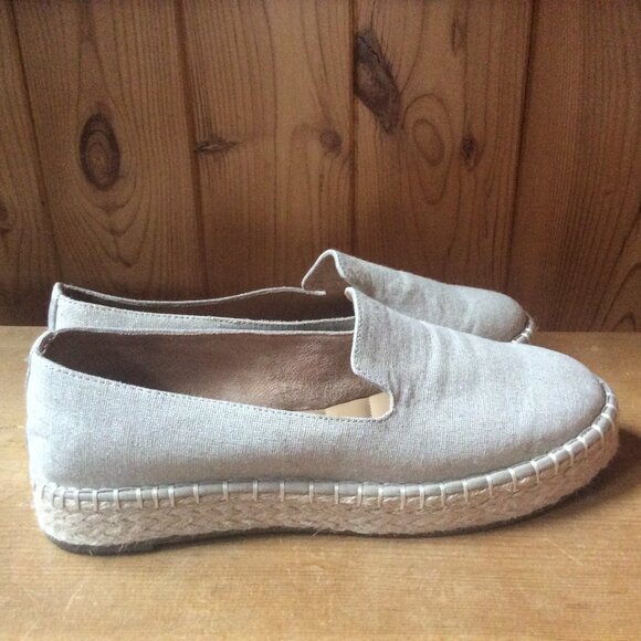 Joie Cara Gold Metallic Fibers on Beige Boho Slip On Espadrilles Size 9 EUC - Picture 1 of 8